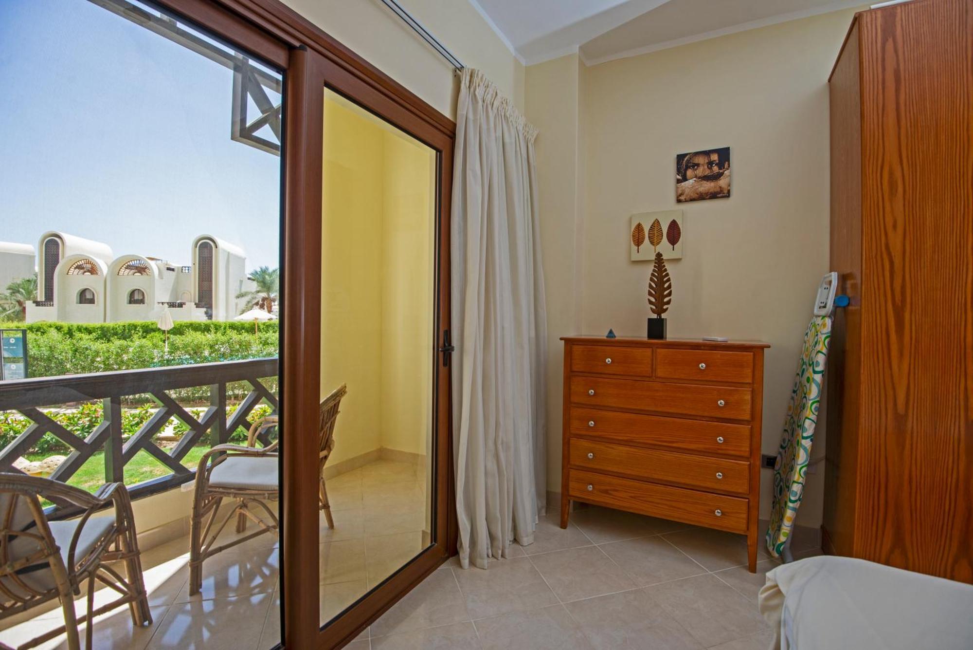 Buki-gravity-homes: Beachfront Luxury In Sahl Hasheesh *